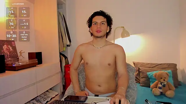 Snapshot of Curlblue chatting on November 2025 07:07:01 PM Curlblue online show from November 2025 07:07:01 PM