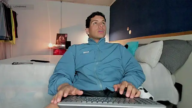 Curlblue online show from April 2026 04:26:02 AM