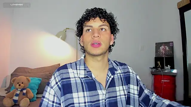 Curlblue online show from October 2025 03:26:01 AM