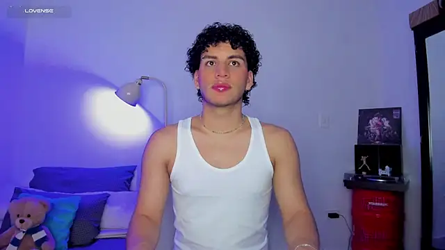 Curlblue online show from October 2025 05:28:02 AM