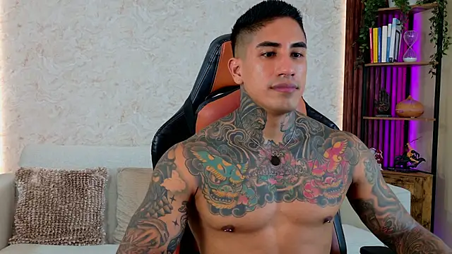 Snapshot of AdanReilly chatting on June 2026 09:45:02 PM AdanReilly online show from June 2026 09:45:02 PM