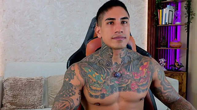 Snapshot of AdanReilly chatting on May 2026 03:48:02 PM AdanReilly online show from May 2026 03:48:02 PM