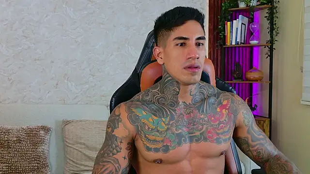 Snapshot of AdanReilly chatting on November 2025 01:17:02 AM AdanReilly online show from November 2025 01:17:02 AM