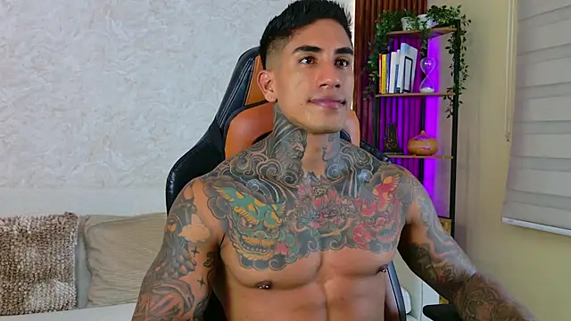 Snapshot of AdanReilly chatting on September 2025 12:16:02 AM AdanReilly online show from September 2025 12:16:02 AM