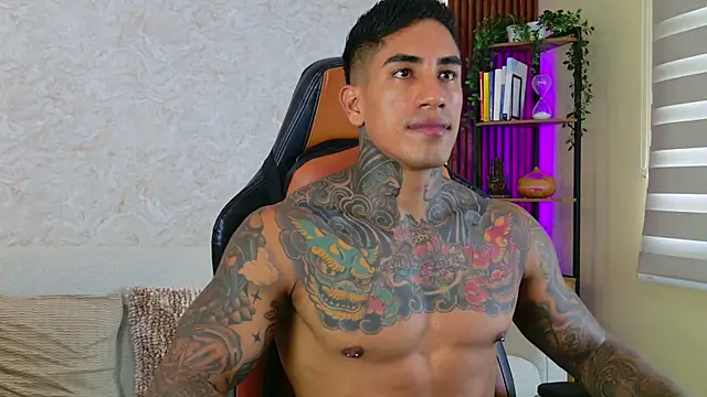 Snapshot of AdanReilly chatting on September 2025 02:22:02 PM AdanReilly online show from September 2025 02:22:02 PM