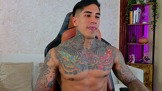 AdanReilly online show from December 2025 10:46:02 PM