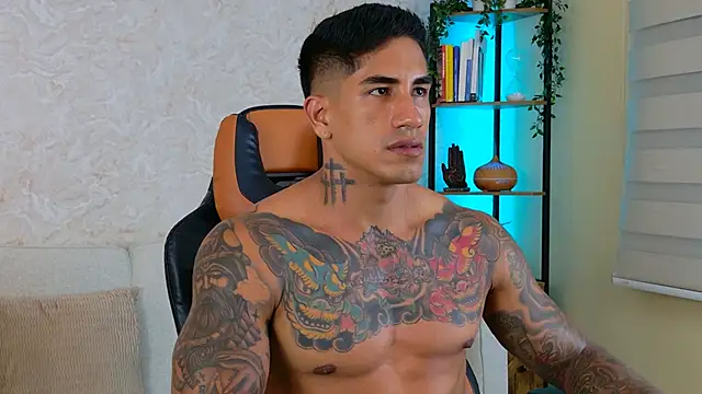 Snapshot of AdanReilly chatting on February 2025 03:08:02 AM AdanReilly online show from February 2025 03:08:02 AM