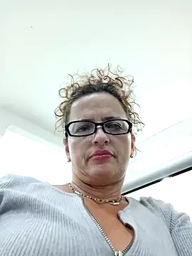 Snapshot of CioniWeiss chatting on March 2025 11:32:02 PM CioniWeiss online show from March 2025 11:32:02 PM