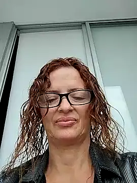 Snapshot of CioniWeiss chatting on September 2025 10:24:02 PM CioniWeiss online show from September 2025 10:24:02 PM