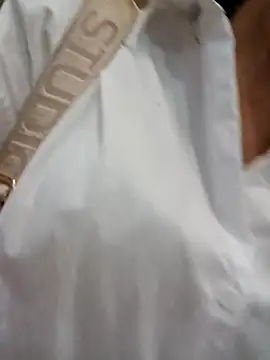 Snapshot of CioniWeiss chatting on March 2025 08:46:02 PM CioniWeiss online show from March 2025 08:46:02 PM