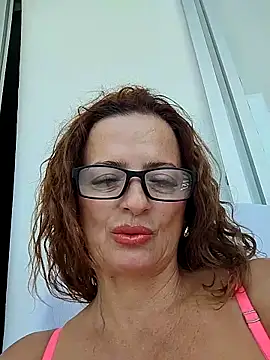 Snapshot of CioniWeiss chatting on October 2025 07:55:01 PM CioniWeiss online show from October 2025 07:55:01 PM