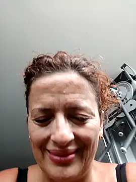 Snapshot of CioniWeiss chatting on February 2025 06:15:02 PM CioniWeiss online show from February 2025 06:15:02 PM