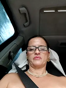 Snapshot of CioniWeiss chatting on March 2025 09:26:02 PM CioniWeiss online show from March 2025 09:26:02 PM