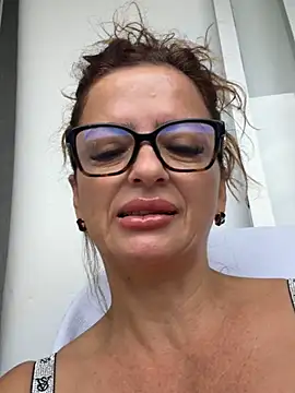 CioniWeiss online show from December 2025 12:44:02 PM