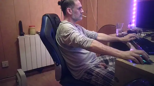 Lia Y PatrickX online show from February 2025 07:28:01 PM