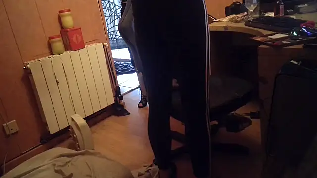 Lia Y PatrickX online show from February 2025 05:29:01 PM