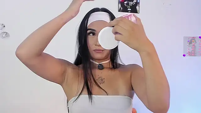 Maggie 1 online show from October 2025 11:04:01 PM