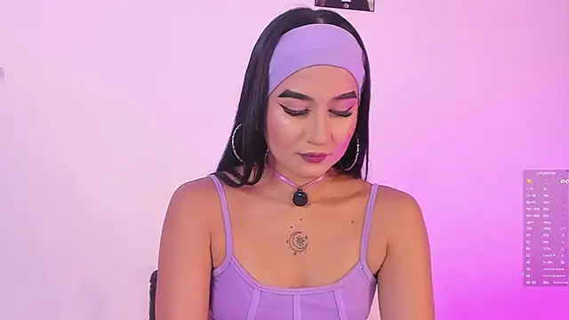 Maggie 1 online show from November 2025 10:54:02 PM