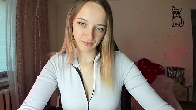 Snapshot of RouseReed chatting on May 2026 06:15:02 AM RouseReed online show from May 2026 06:15:02 AM