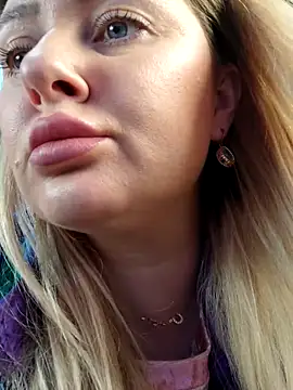 LadyLolyPop  online show from April 2026 01:45:01 AM