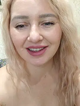 LadyLolyPop  online show from October 2025 05:07:02 AM