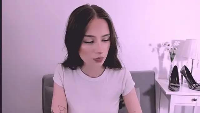 EmilyDarling online show from April 2026 08:03:02 PM