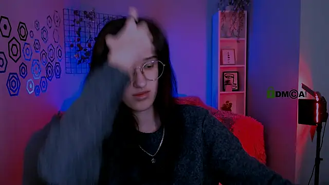 scarlet mooore online show from December 2025 10:31:01 PM