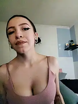 Snapshot of Paudelatorre chatting on July 2026 10:27:02 PM Paudelatorre online show from July 2026 10:27:02 PM