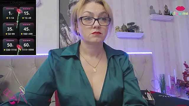 LadyJeen online show from October 2025 03:13:01 PM