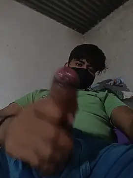 Snapshot of Pussy_lover_33 chatting on October 2025 03:47:01 AM Pussy lover 33 online show from October 2025 03:47:01 AM