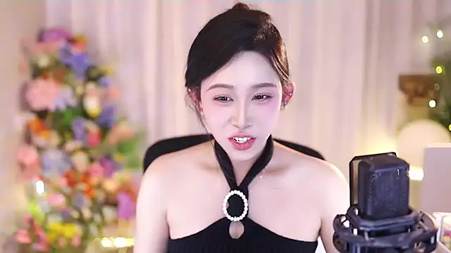 Snapshot of SleepArtist chatting on March 2025 08:16:02 PM SleepArtist online show from March 2025 08:16:02 PM