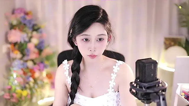 Snapshot of SleepArtist chatting on March 2025 06:42:01 AM SleepArtist online show from March 2025 06:42:01 AM