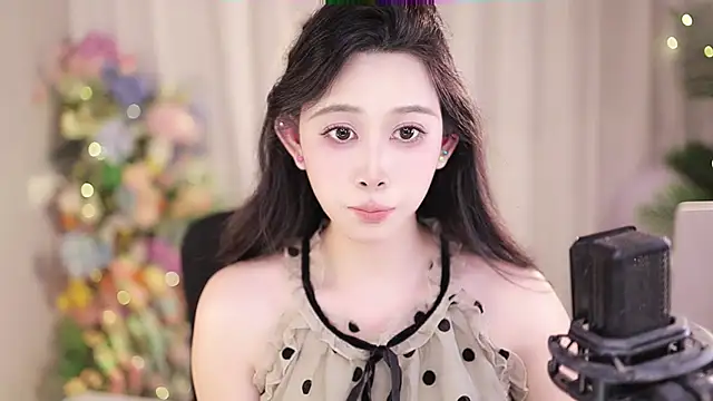 Snapshot of SleepArtist chatting on February 2025 04:15:01 PM SleepArtist online show from February 2025 04:15:01 PM