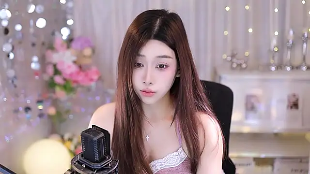 Snapshot of SleepArtist chatting on September 2025 12:50:01 AM SleepArtist online show from September 2025 12:50:01 AM