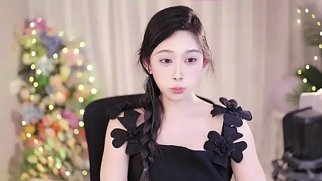 Snapshot of SleepArtist chatting on February 2025 04:47:01 PM SleepArtist online show from February 2025 04:47:01 PM