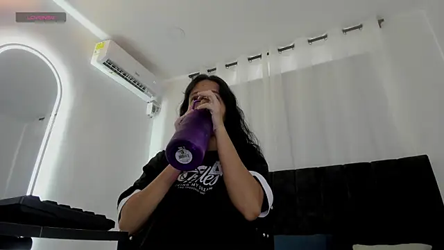 lexyfyre online show from April 2026 11:44:02 AM