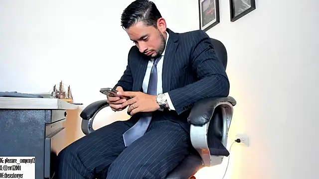 Snapshot of thesexlawyer1 chatting on February 2025 10:00:01 PM thesexlawyer1 online show from February 2025 10:00:01 PM