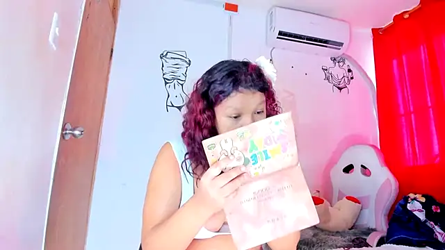 Emily Coper18 online show from February 2026 01:54:02 PM