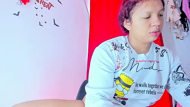 Emily Coper18 online show from October 2025 01:12:02 PM