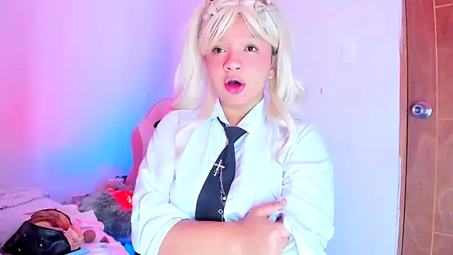 Snapshot of Emily_Coper18 chatting on March 2026 02:18:01 PM Emily Coper18 online show from March 2026 02:18:01 PM