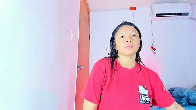 Snapshot of Emily_Coper18 chatting on September 2025 01:23:01 PM Emily Coper18 online show from September 2025 01:23:01 PM