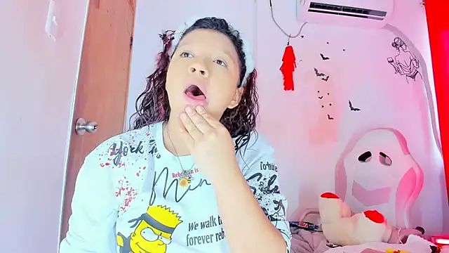 Emily Coper18 online show from February 2026 01:27:01 PM