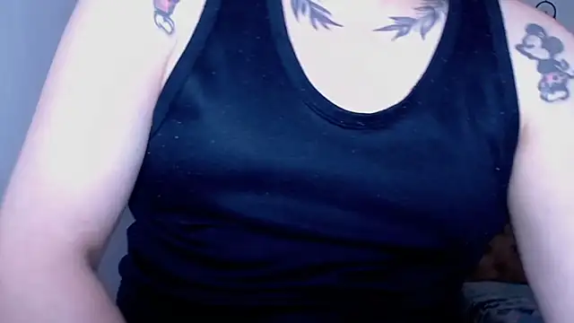 cute eidenx online show from May 2026 11:03:03 PM