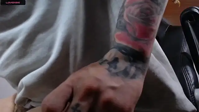 cute eidenx online show from February 2026 10:22:02 PM