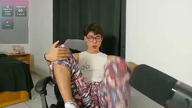 Jacotnk online show from December 2025 04:47:01 AM