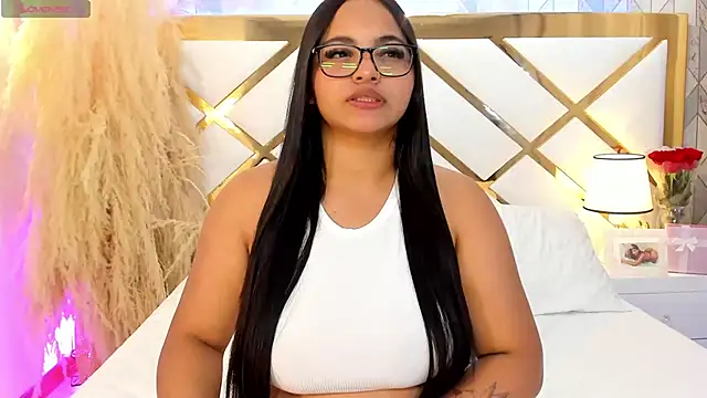 EmmaWeest online show from October 2025 10:21:02 PM