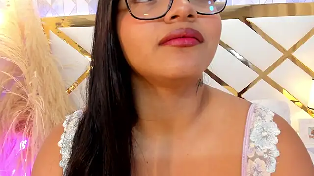 EmmaWeest online show from September 2025 10:45:01 PM