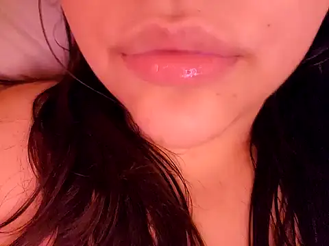 Snapshot of Blanquitaaa chatting on December 2024 07:29:02 PM Blanquitaaa online show from December 2024 07:29:02 PM