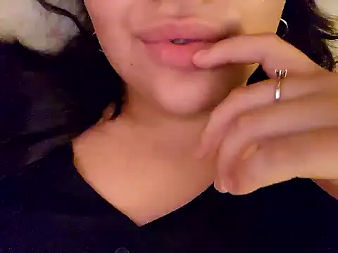 Snapshot of Blanquitaaa chatting on March 2025 07:27:01 PM Blanquitaaa online show from March 2025 07:27:01 PM