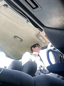 joeiandola online show from October 2025 05:10:01 PM